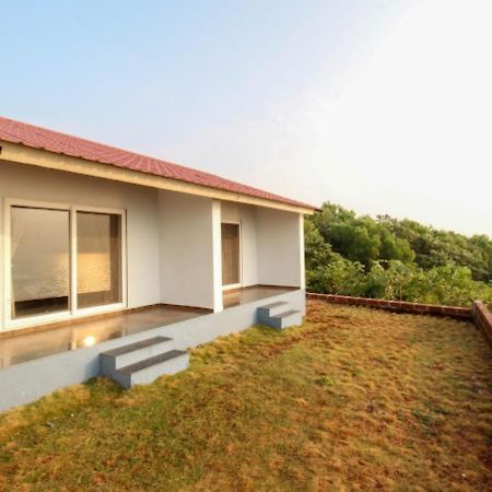 Sea King Beach Resort 甘帕普拉 外观 照片