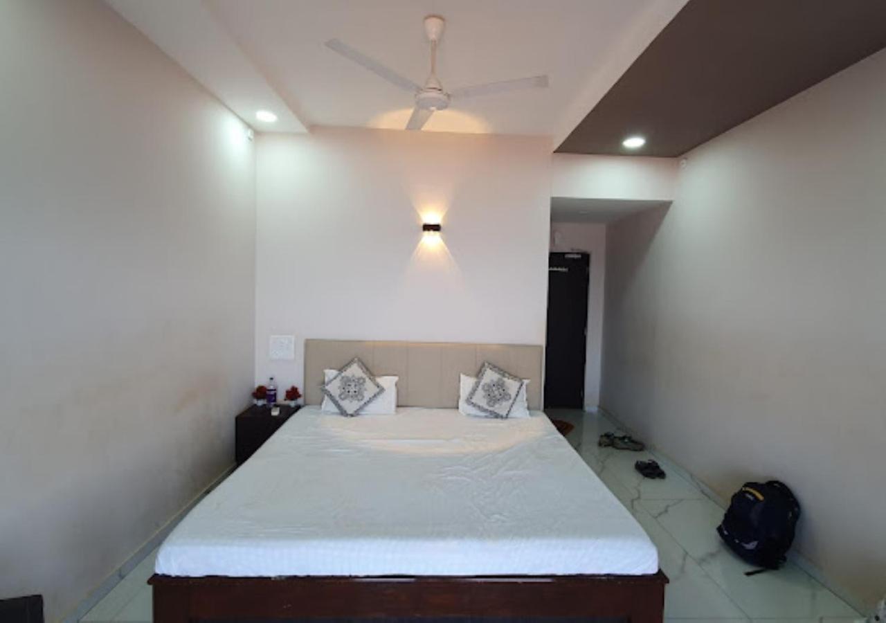 Sea King Beach Resort 甘帕普拉 外观 照片
