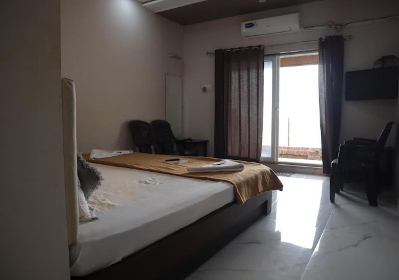 Sea King Beach Resort 甘帕普拉 外观 照片