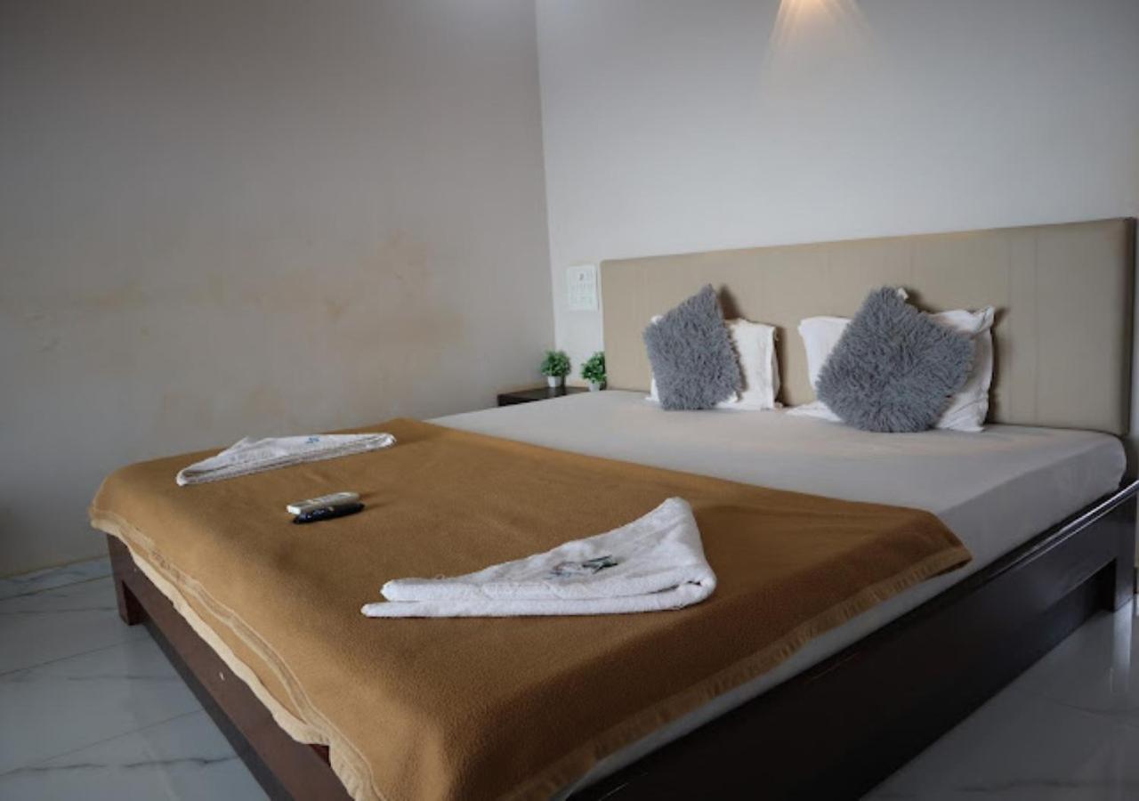 Sea King Beach Resort 甘帕普拉 外观 照片