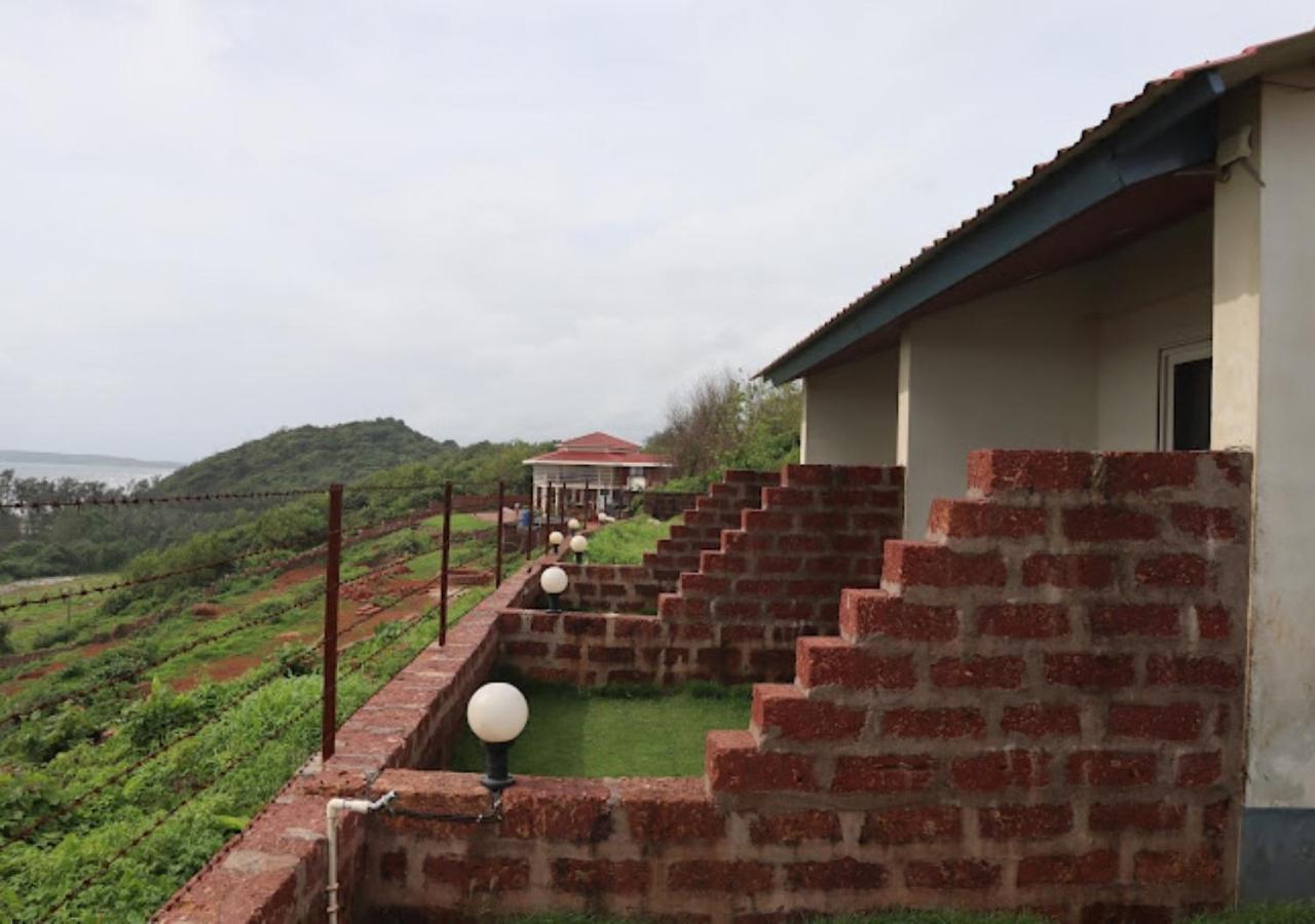 Sea King Beach Resort 甘帕普拉 外观 照片